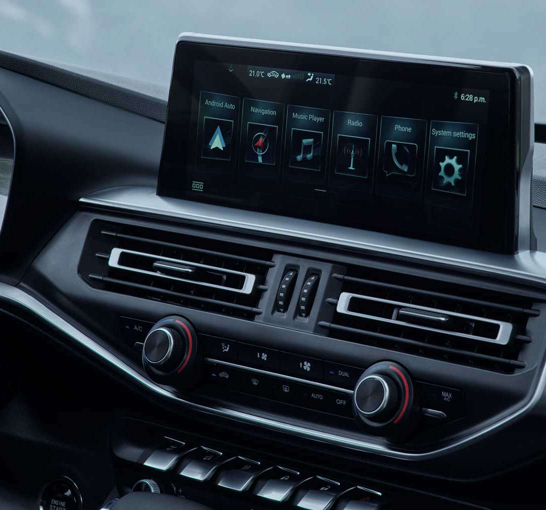 Салон Peugeot Landtrek, інформаційно-розважальна система