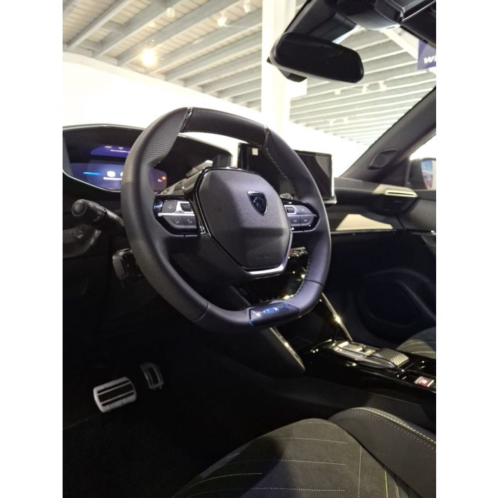 PEUGEOT 2008 GT1.2 Hybrid 136 к.с. АКПП-6