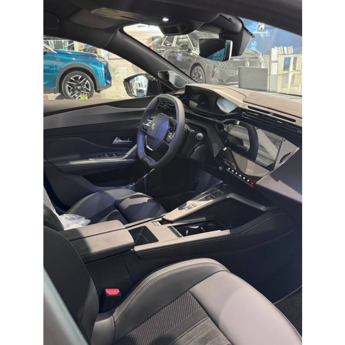 Новий Peugeot 408 2026